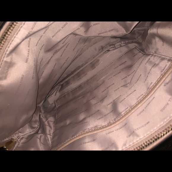 Michael Kors purse - Picture 2 of 2